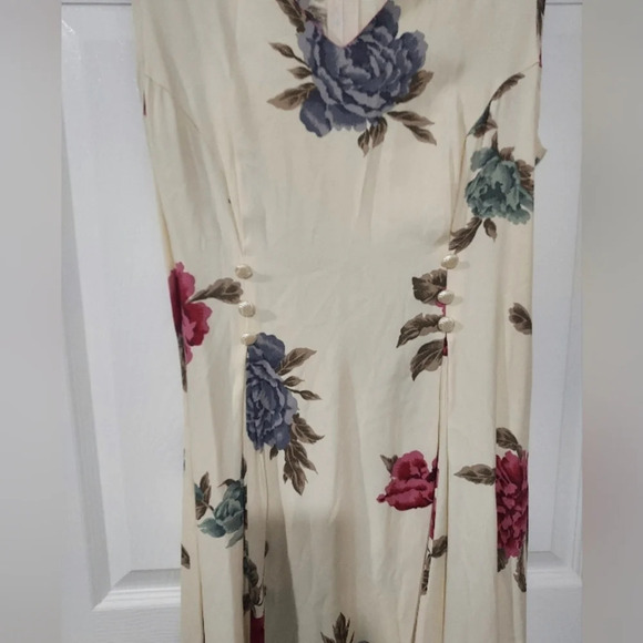 Vintage En Focus Cream Floral Sleeveless Maxi Dress in Size 13/14 - Picture 3 of 13